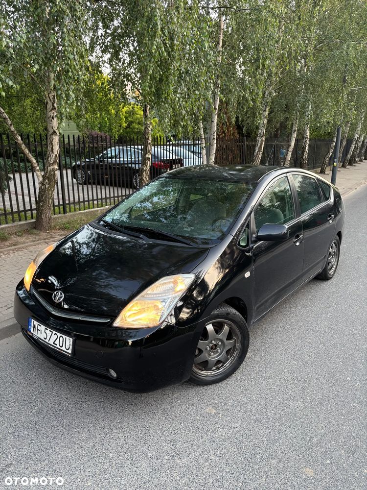 Toyota Prius 1.5 VVT-i Prestige - 1