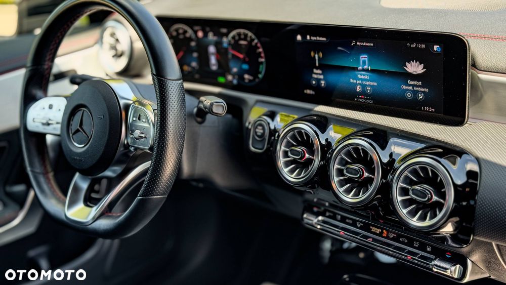 Mercedes-Benz CLA 250 e 8G-DCT AMG Line - 9