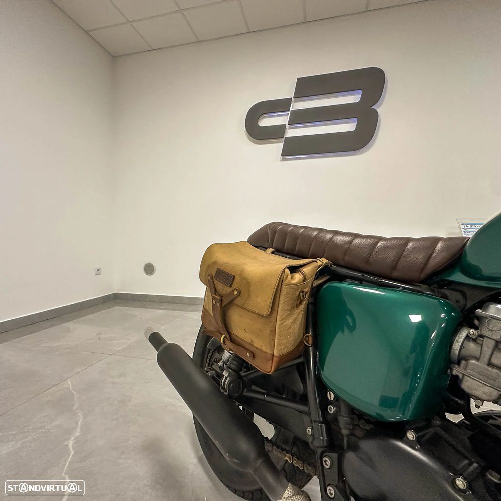 Triumph Bonneville - 7