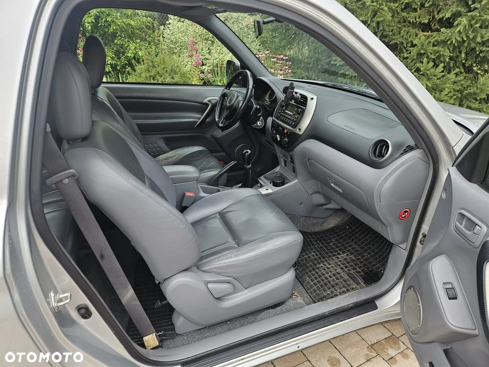 Toyota RAV4 2.0 VVT-i Sol - 8