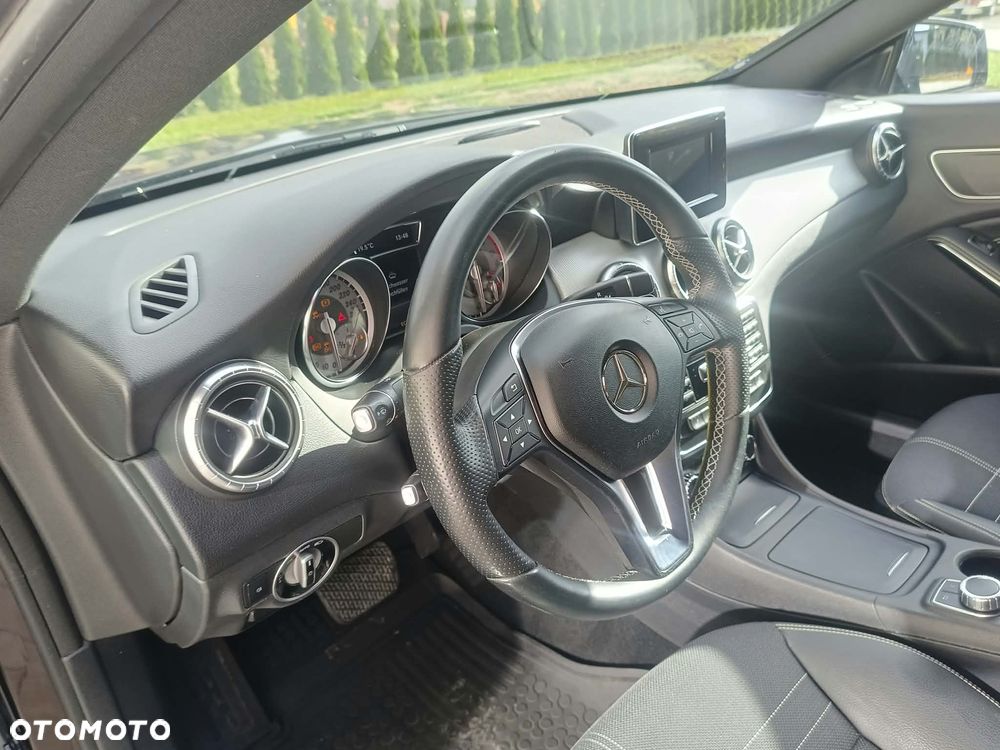 Mercedes-Benz CLA - 13
