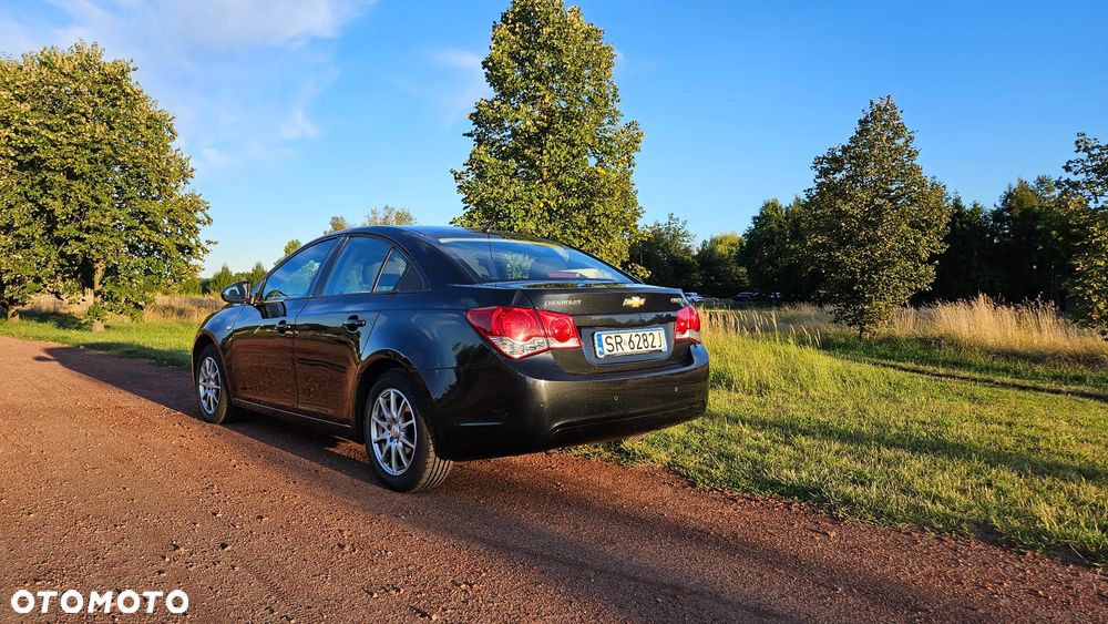 Chevrolet Cruze 1.6 LT - 4