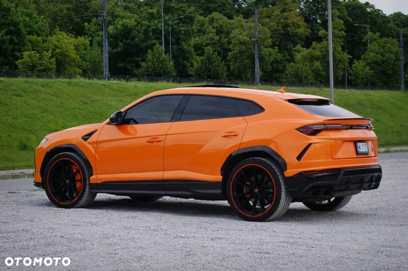 Lamborghini Urus Standard - 18