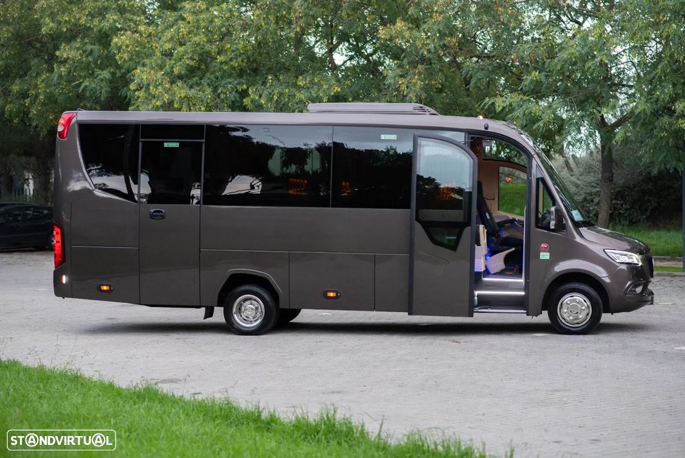 Mercedes Benz Sprinter 819 - 2