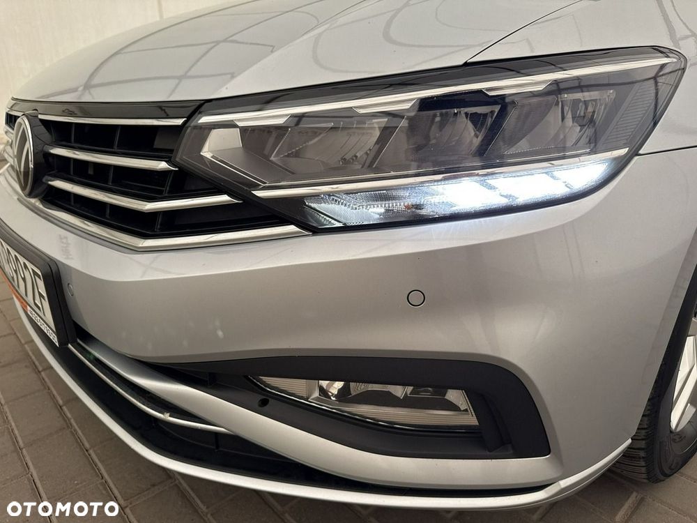 Volkswagen Passat - 29