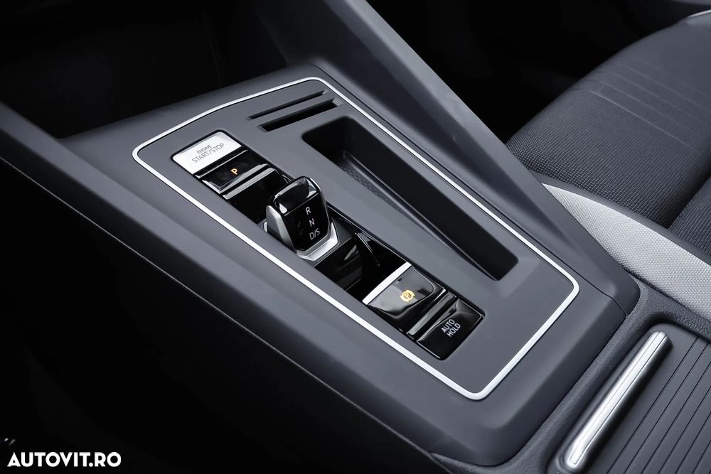 Volkswagen Golf - 11