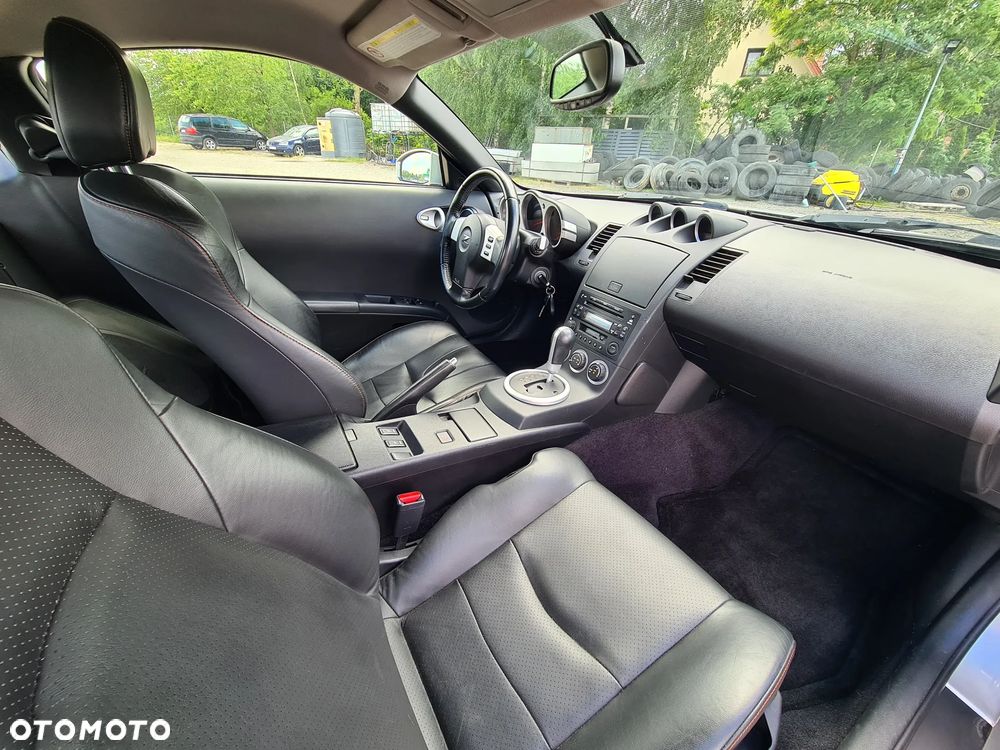Nissan 350 Z - 35