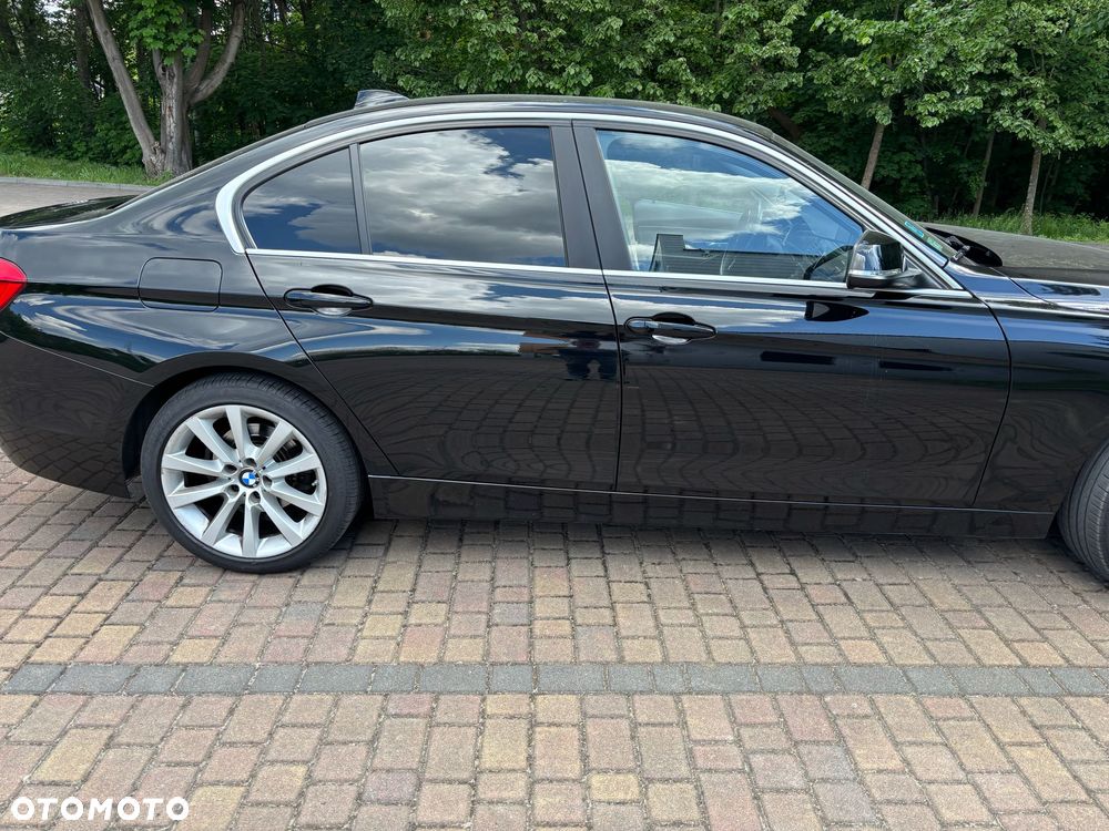 BMW Seria 3 318i - 3