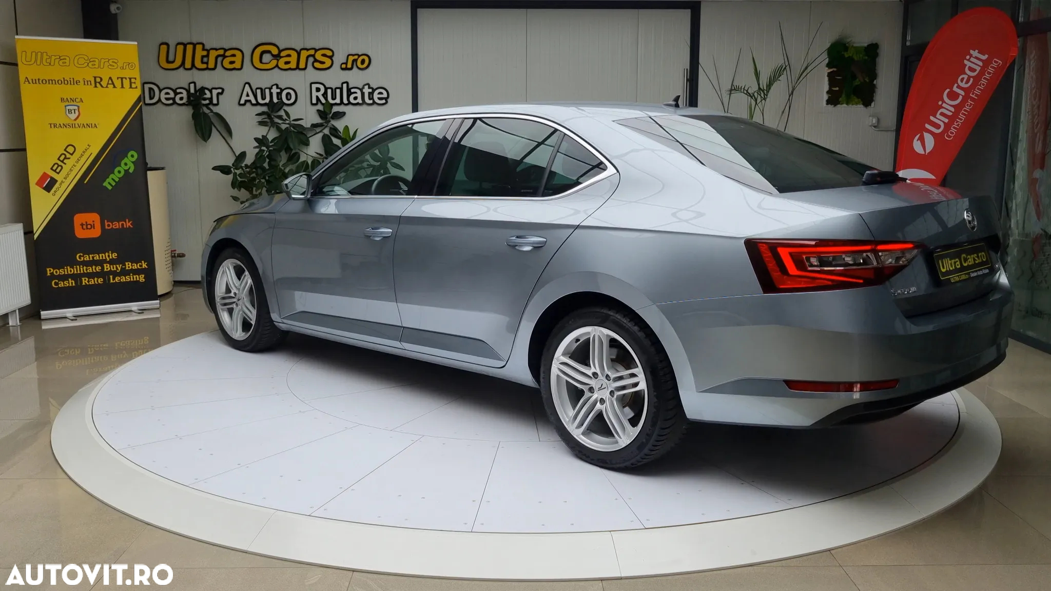 Skoda Superb 2.0 TDI DSG Style - 4