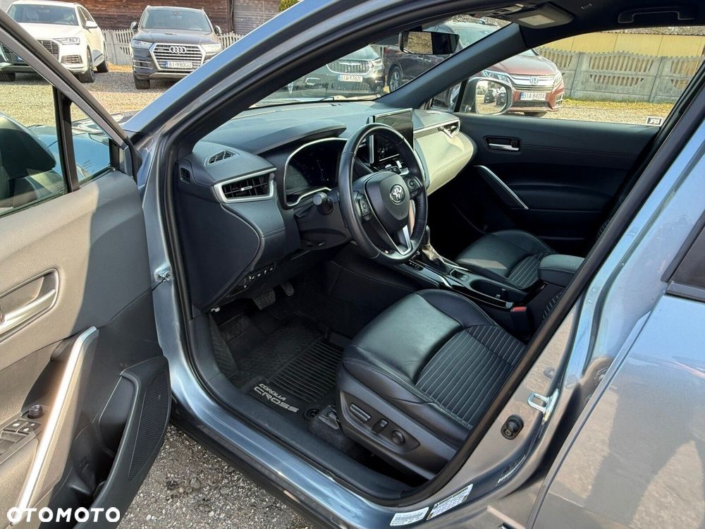 Toyota Corolla Cross - 18