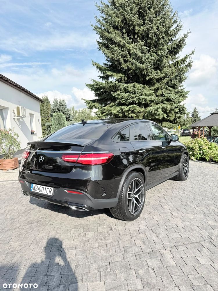 Mercedes-Benz GLE - 12