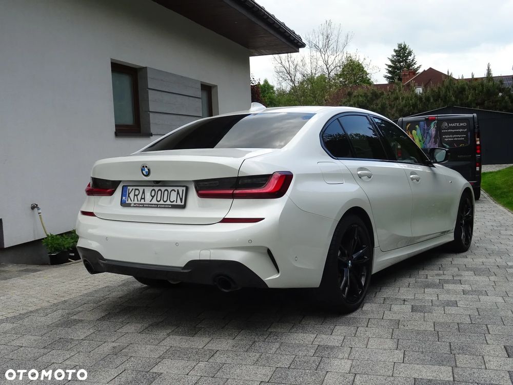 BMW Seria 3 320d xDrive M Sport - 9