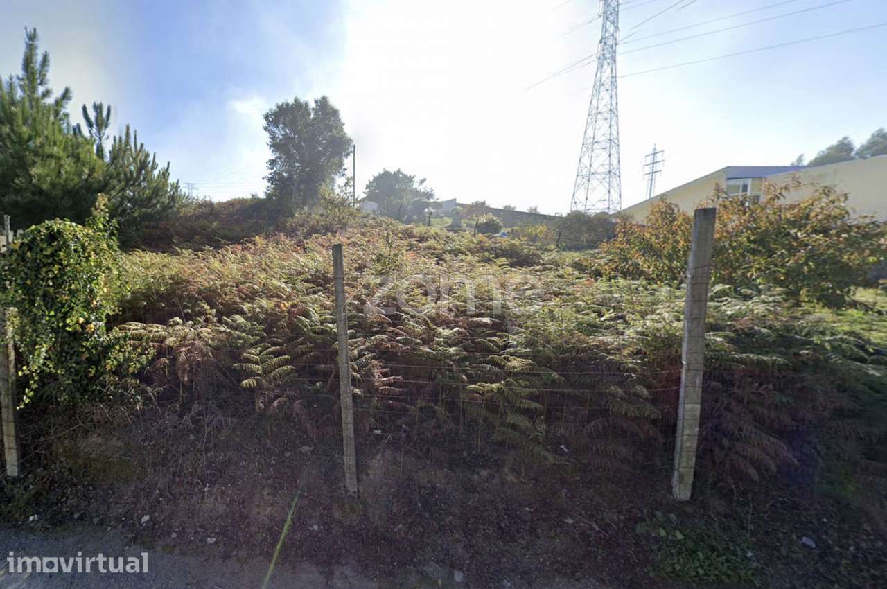 Terreno com viabilidade de construção com 1116m2 em Pedroso - Grande imagem: 3/3