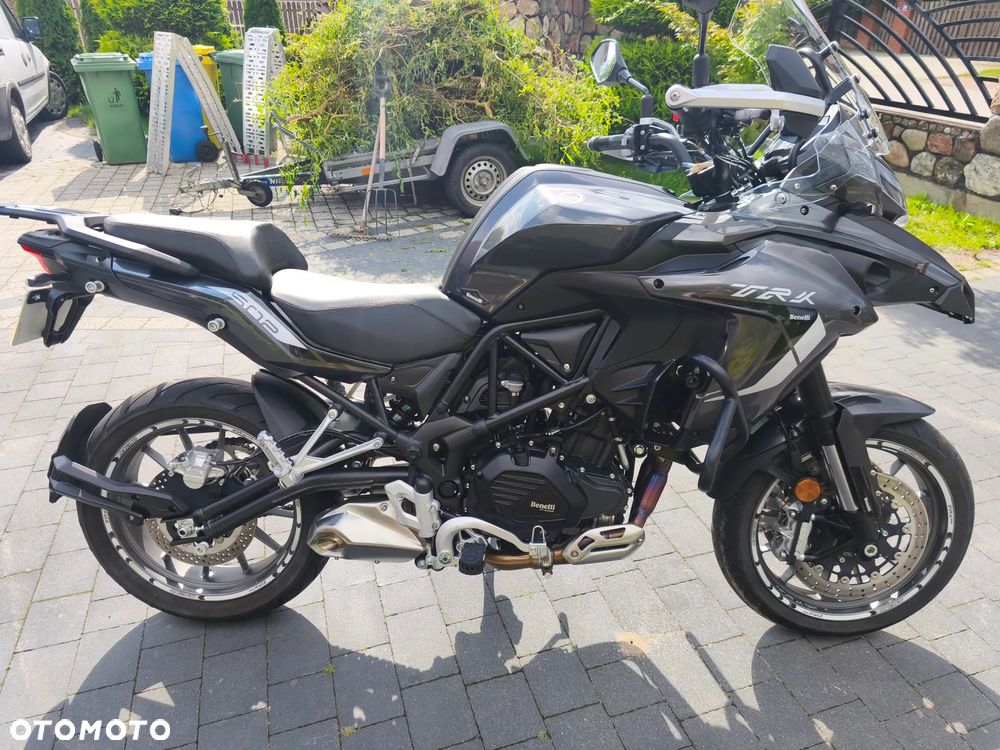 Benelli TRK 502 - 11