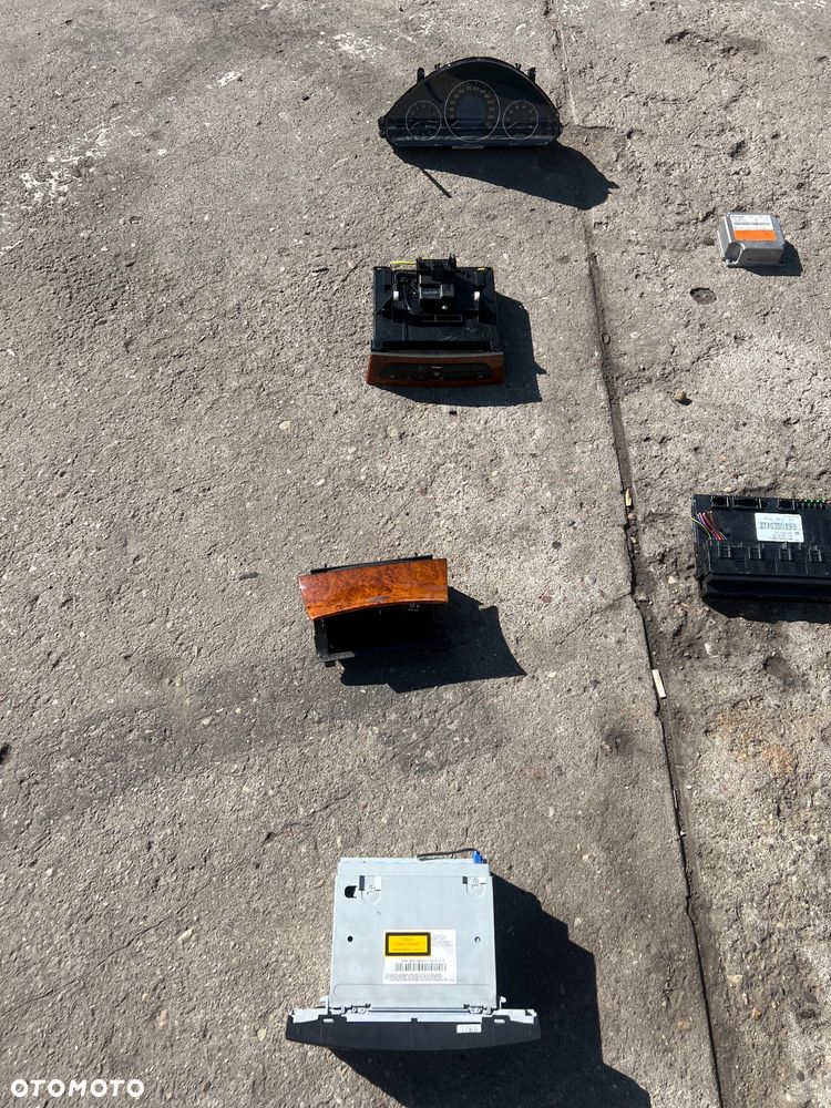 Mercedes w211 w 211 lift radio panel sterowania licznik schowek moduł komfortu moduł haka moduł air bag moduł pdc włącznik świateł lewarek biegów - 2
