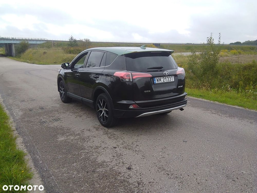 Toyota RAV4 2.0 D-4D Prestige 4x2 - 5