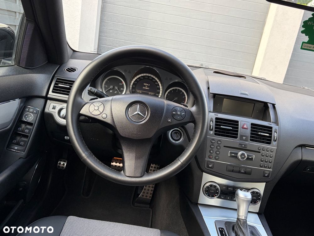 Mercedes-Benz Klasa C 180 Kompressor Automatik BlueEFFICIENCY Special Edition - 35