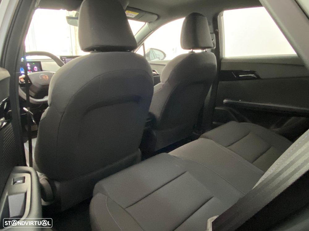 MG MG4 51 kWh Standard - 14