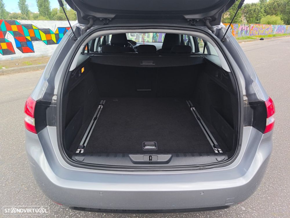 Peugeot 308 SW BlueHDi 120 Stop & Start Allure - 22