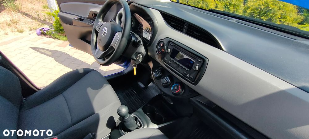Toyota Yaris 1.0 Active - 29