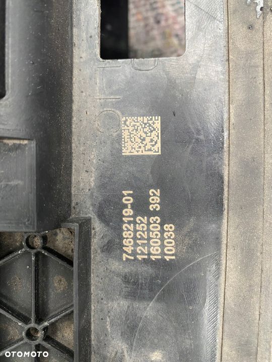 ŻALUZJA DOLNA BMW G11 G12 CAŁA IDEALNA - 2