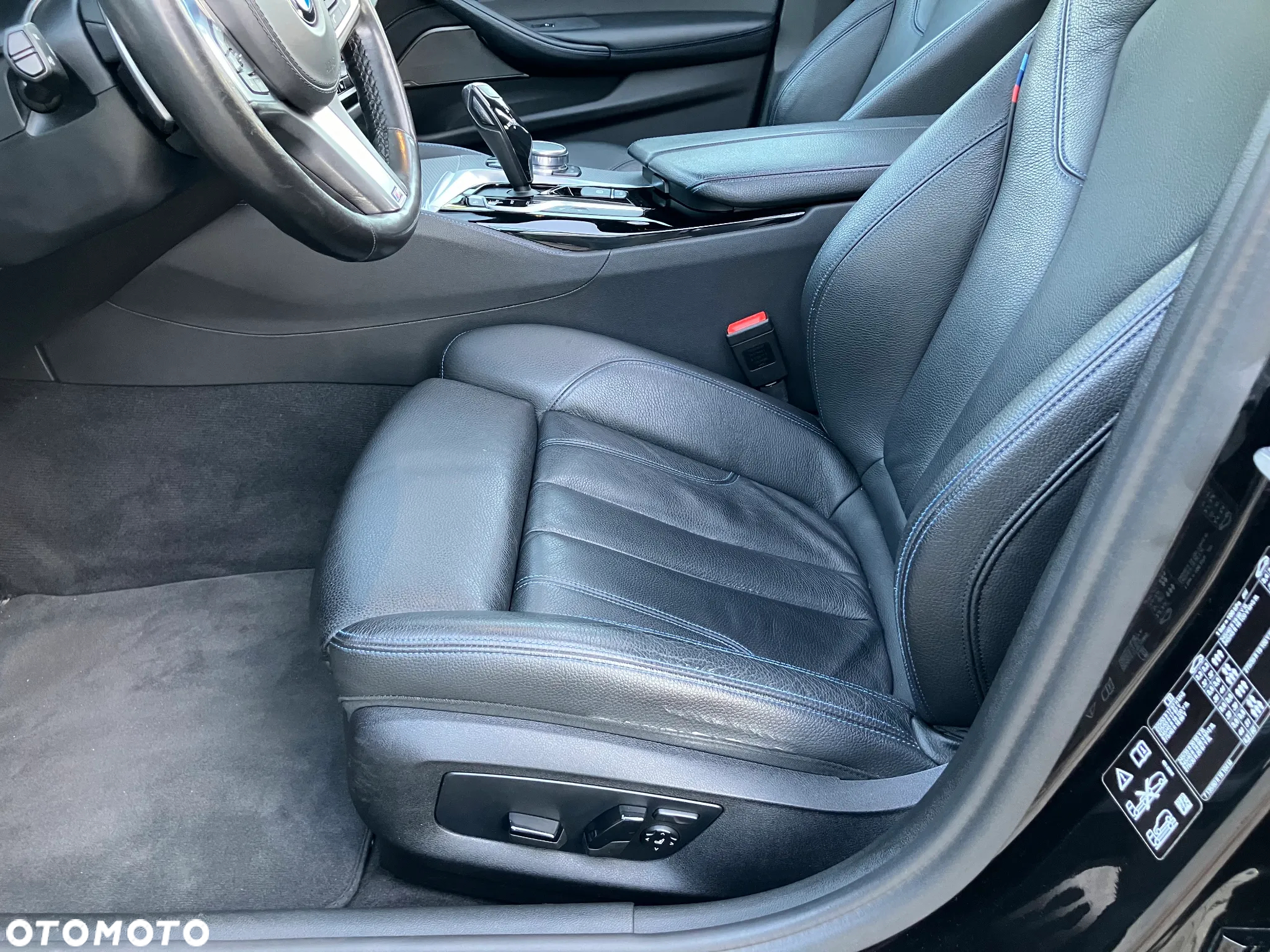 BMW Seria 5 520d xDrive M Sport sport - 11