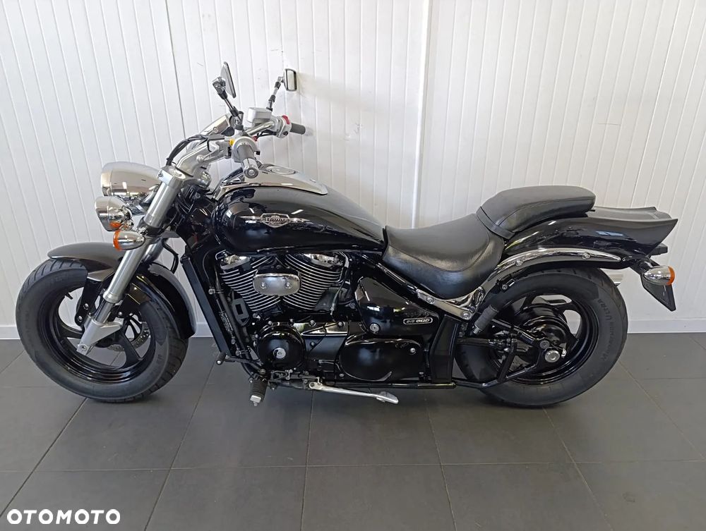 Suzuki Intruder - 6