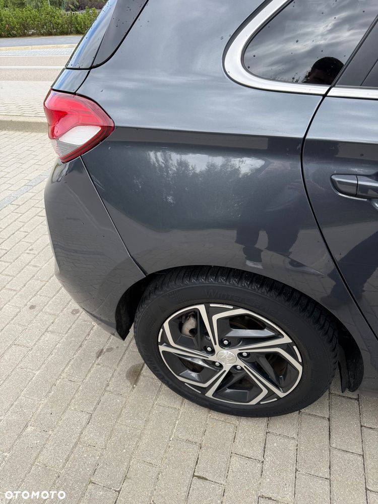 Hyundai i30 1.5 DPI Comfort - 10
