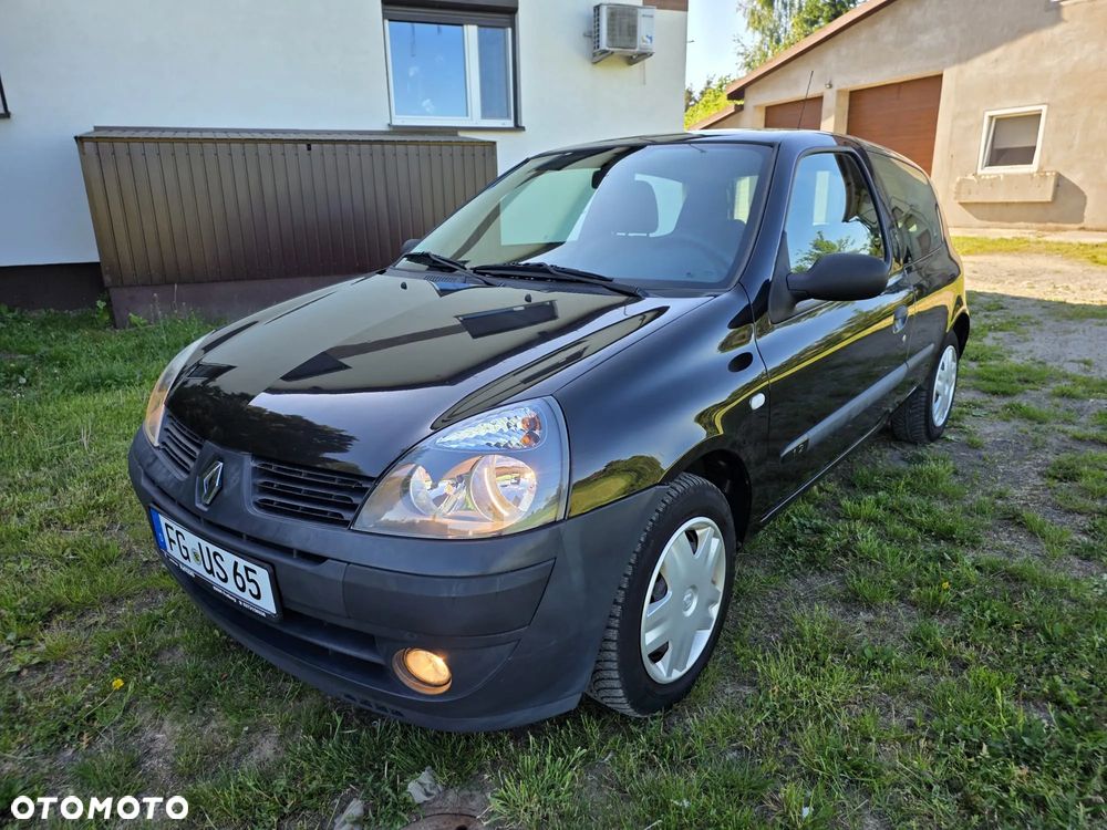 Renault Clio - 2