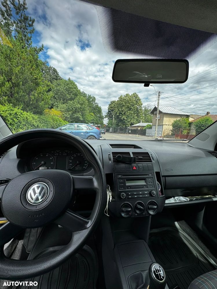 Volkswagen Polo 1.2 Attractive - 7