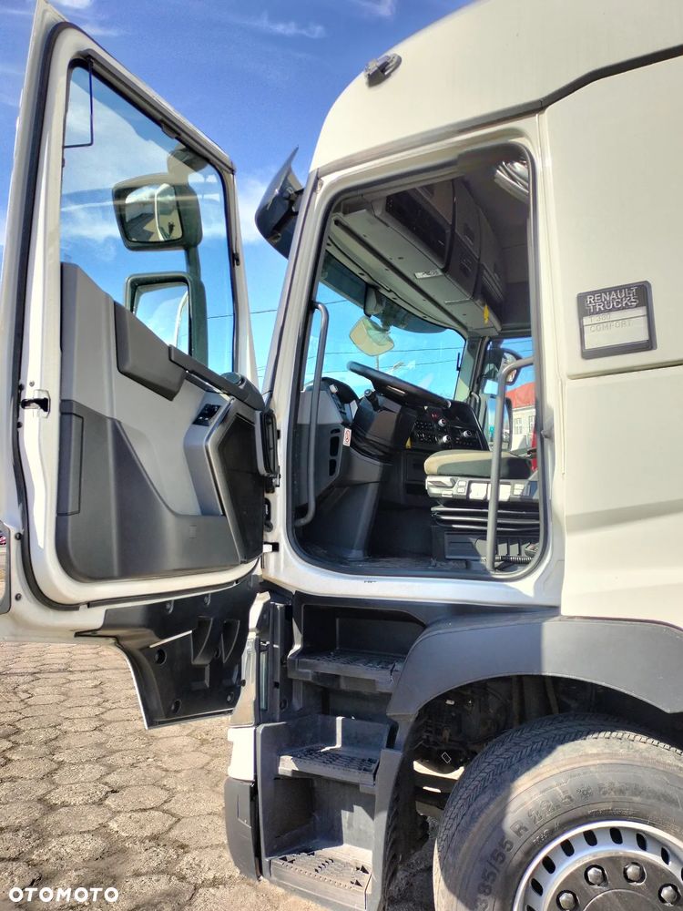 Renault T 380 - 12