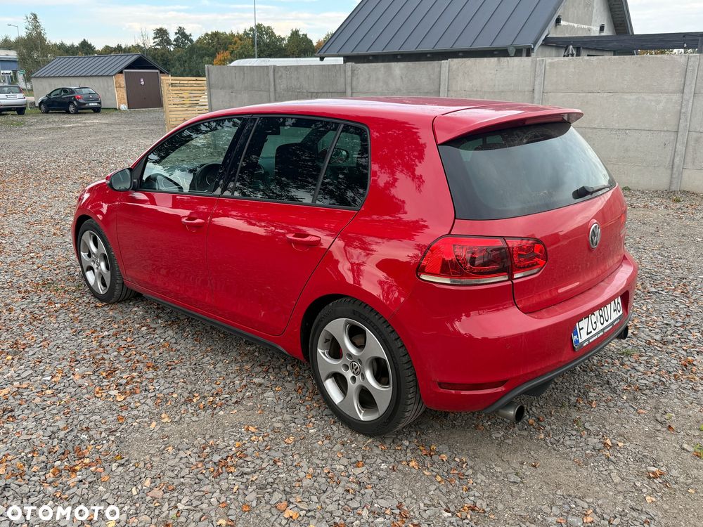 Volkswagen Golf - 5