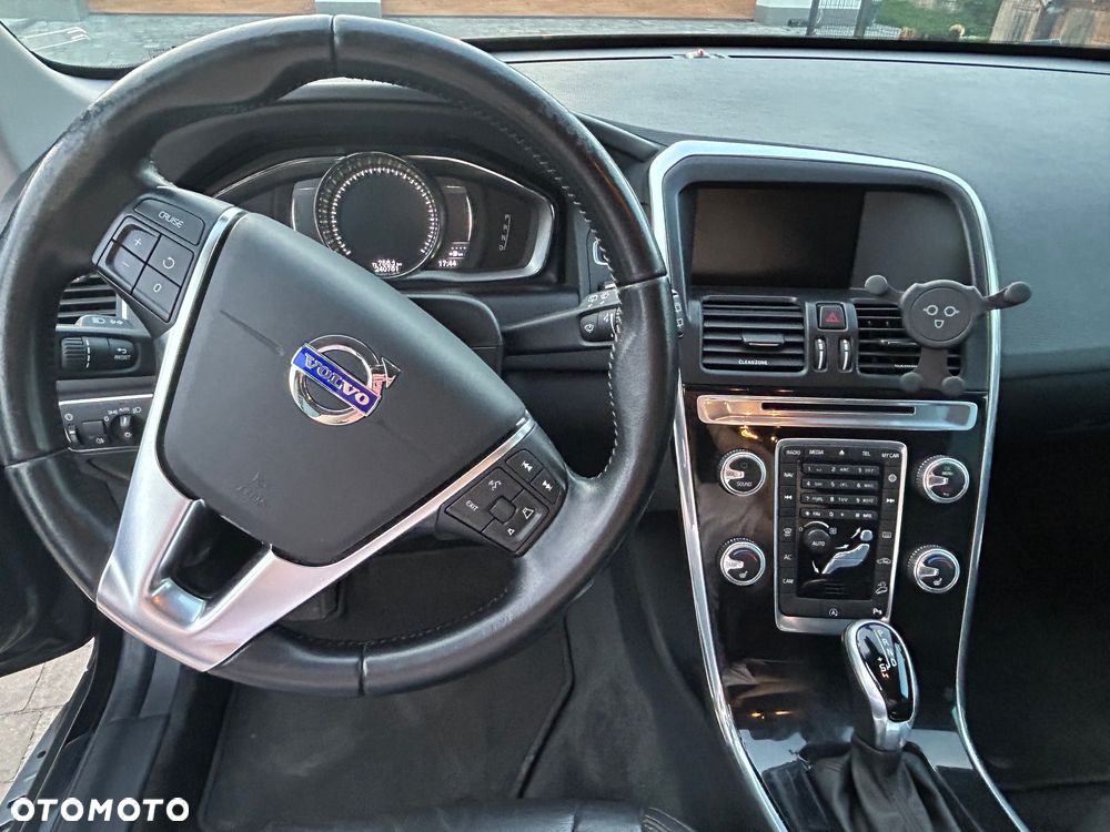 Volvo XC 60 - 8