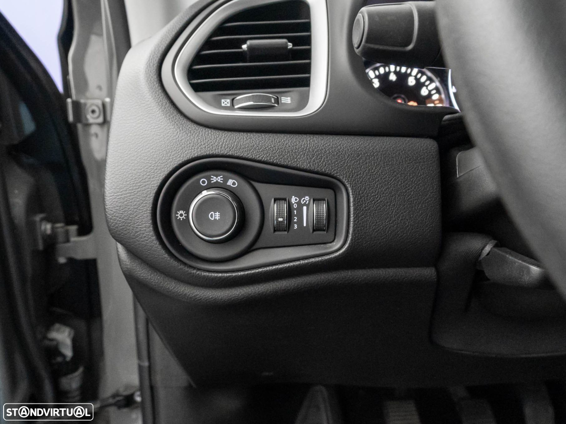 Jeep Renegade 1.0 T Sport - 18