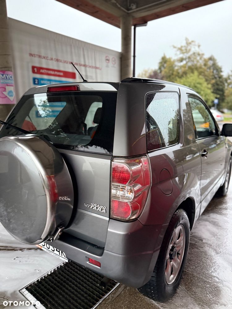 Suzuki Grand Vitara 1.6 - 8
