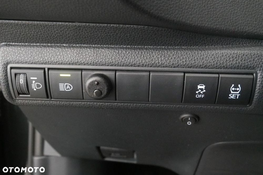 Toyota Corolla 1.8 Hybrid Active - 25