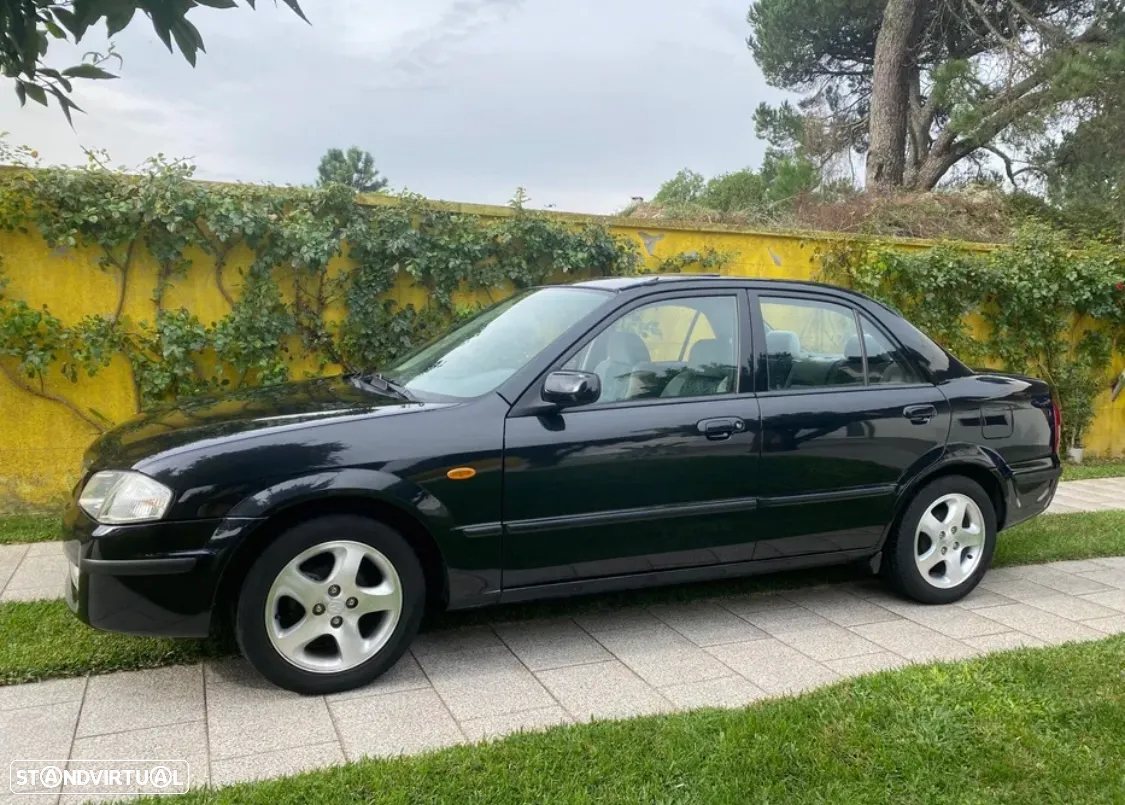 Mazda 323 - 2