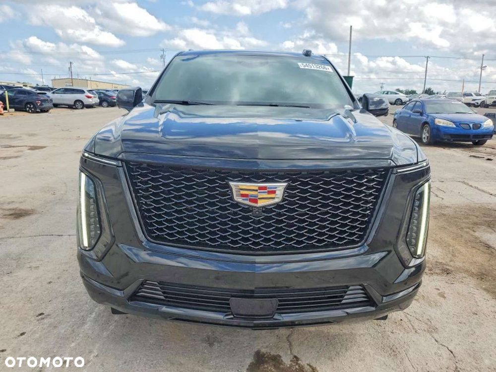 Cadillac Escalade - 6