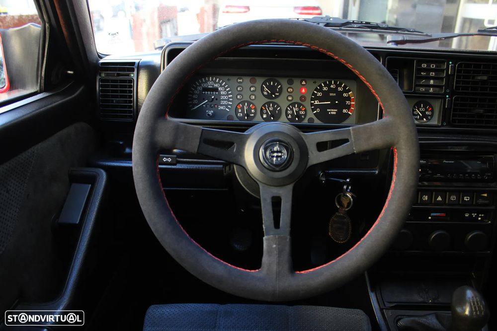Lancia Delta 1.6 HF Turbo - 33