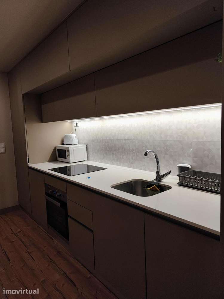 Apartamento com 1 quartos - localizado em Santo Ildefonso Porto - Grande imagem: 4/9