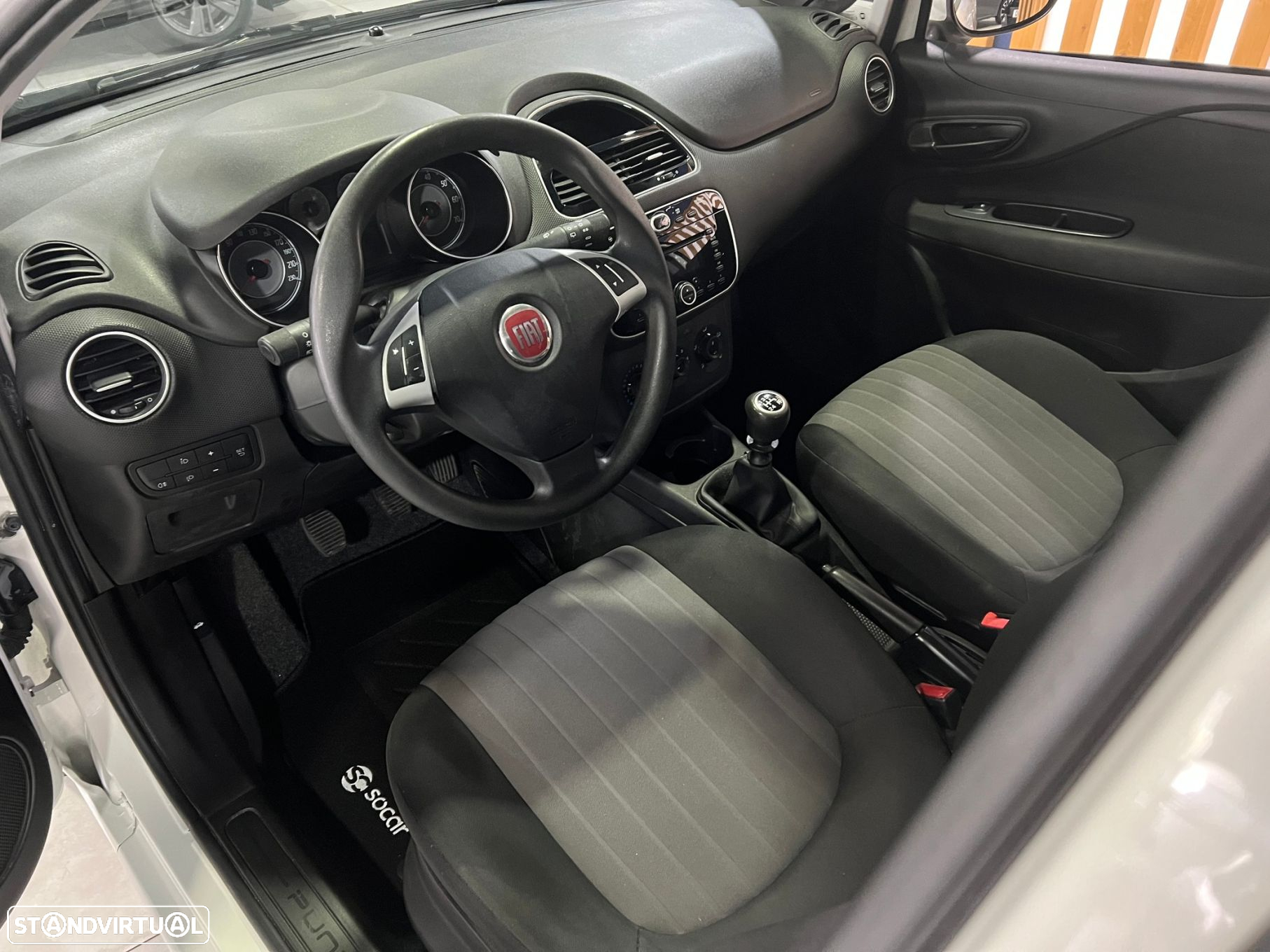 Fiat Punto 1.2 Lounge Start&Stop - 13