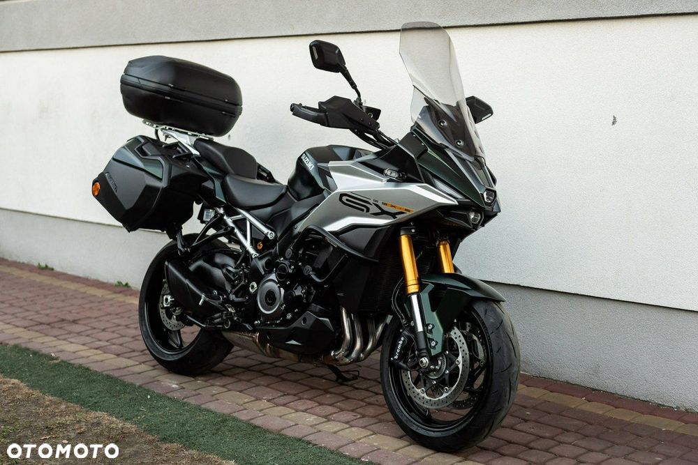 Suzuki GSX - 1
