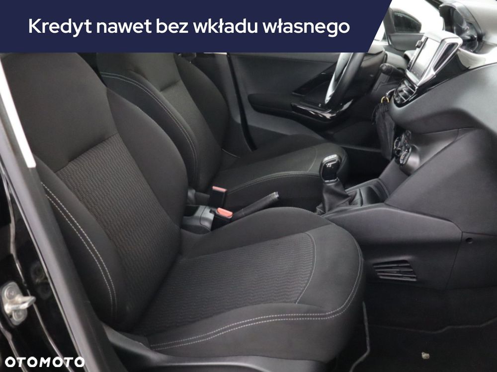 Peugeot 208 - 11