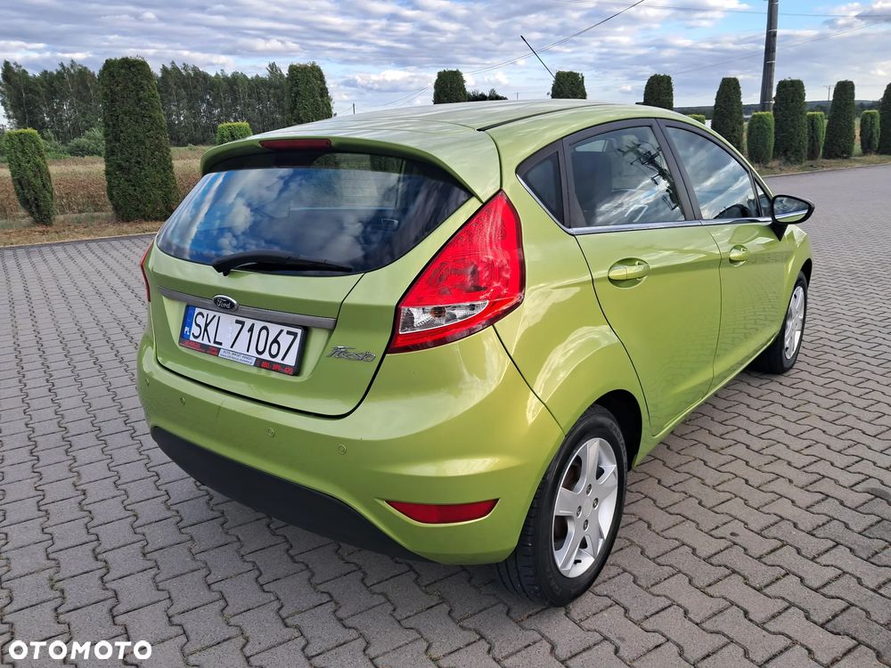 Ford Fiesta 1.25 Celebration - 10