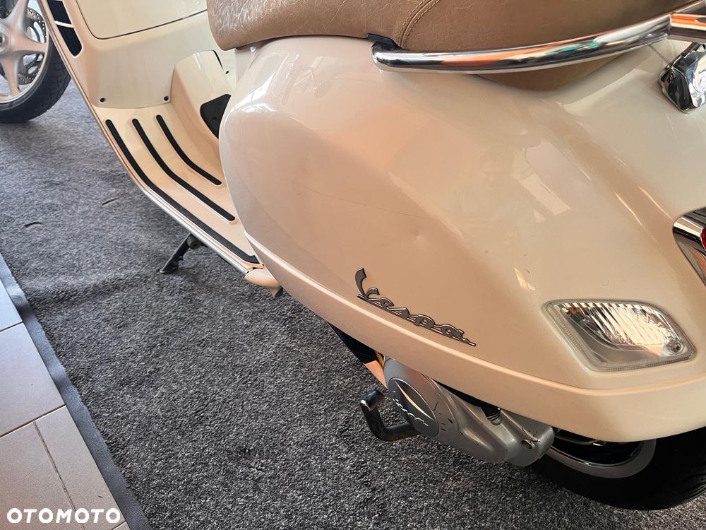 Piaggio Vespa - 12