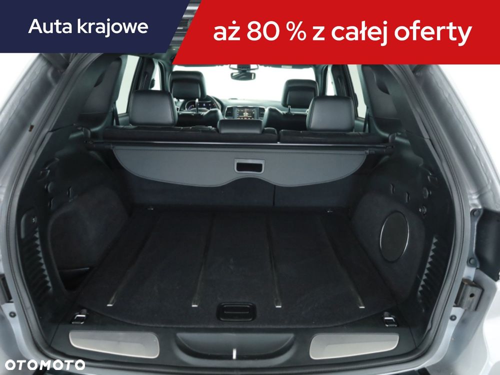 Jeep Grand Cherokee - 20