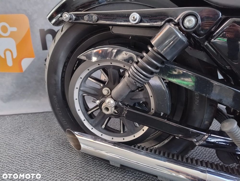Harley-Davidson Sportster Iron 883 - 27