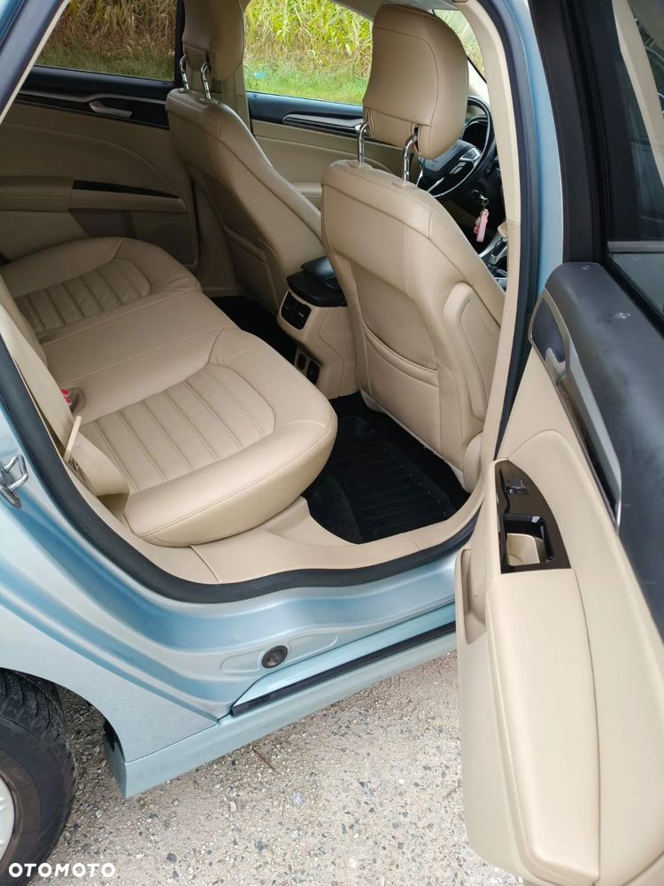 Ford Mondeo 2.0 Hybrid Titanium - 13