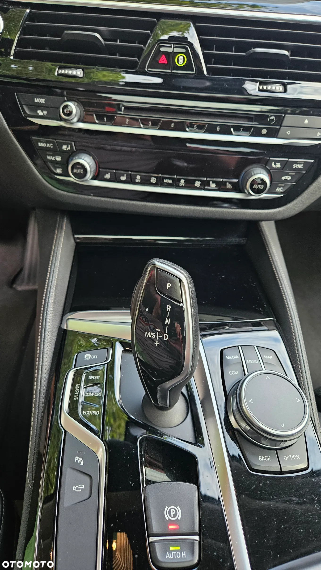 BMW Seria 5 520d - 32