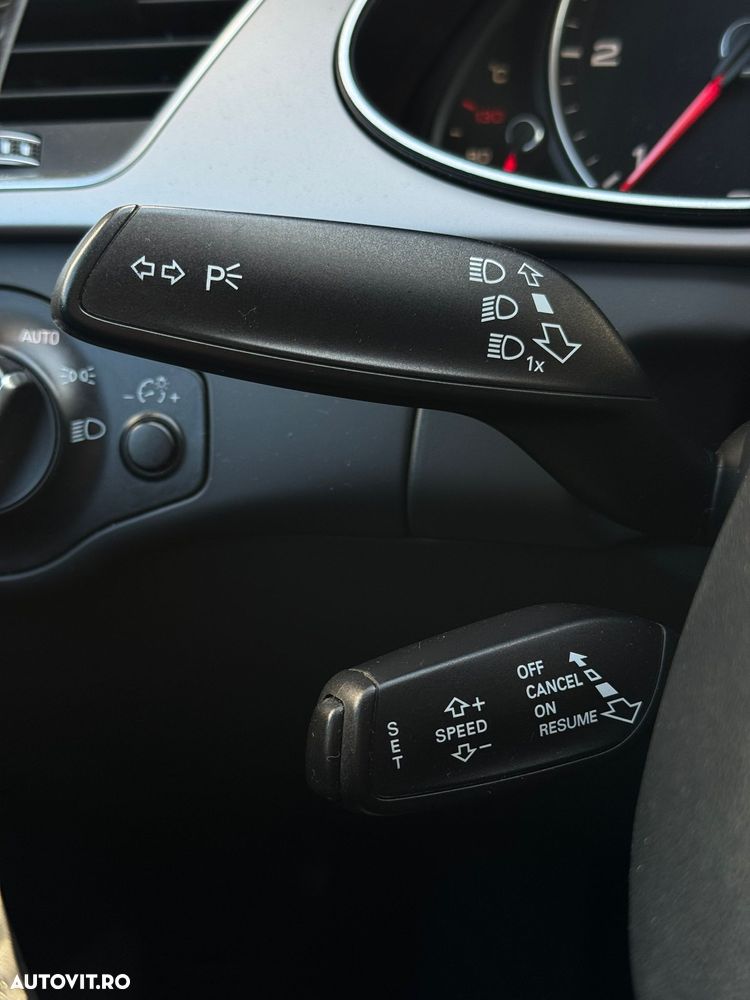 Audi A4 2.0 TDI DPF multitronic Attraction - 34